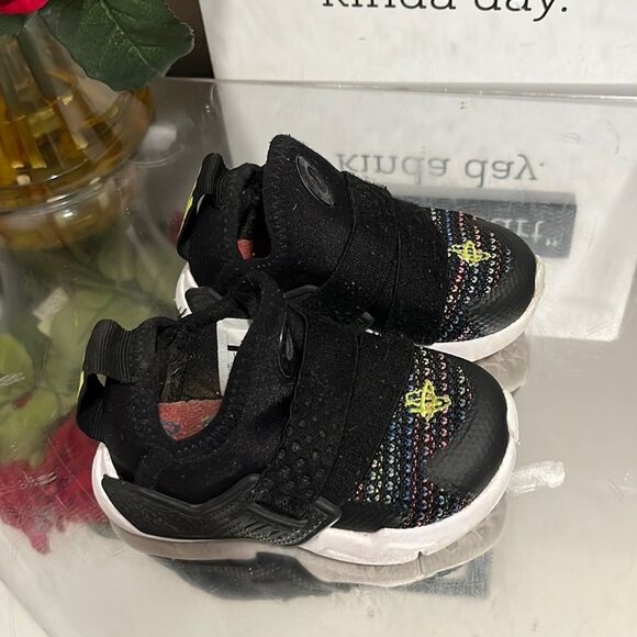 TODDLER Boy NIKE SNEAKERS - Picture 3 of 7